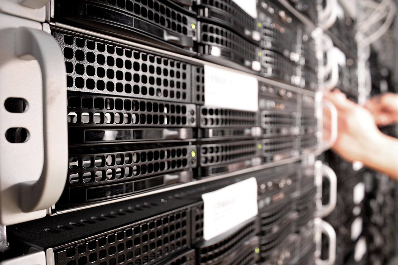 scale up vs scale out storage decision