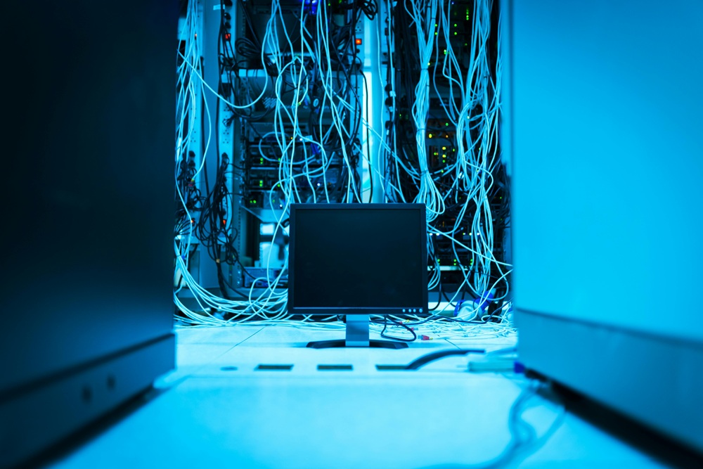 hardware and wires - IT maintenance for LA companies