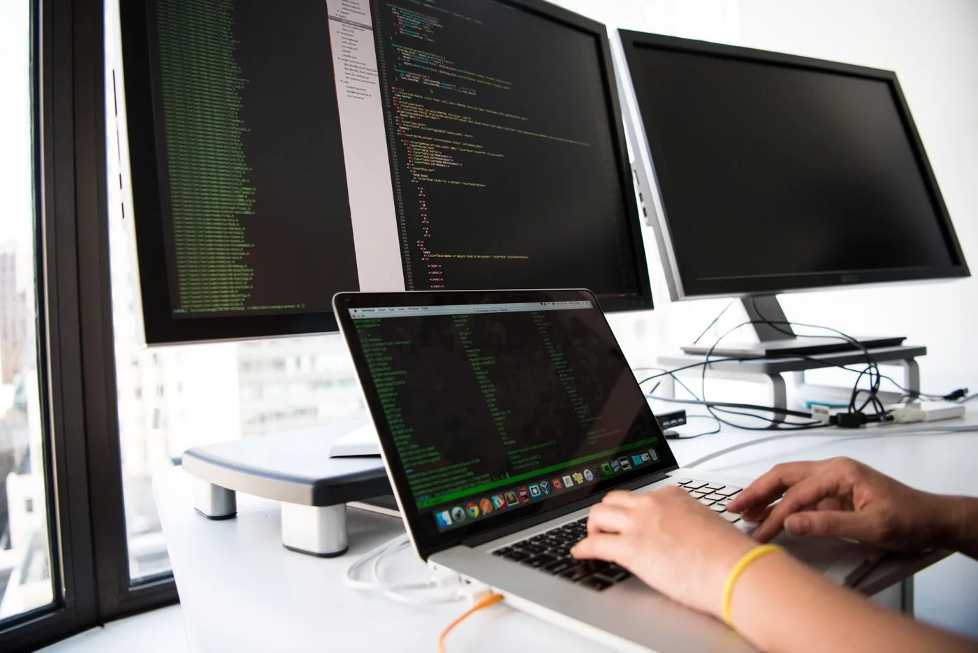 An IT specialist supporting distribution systems